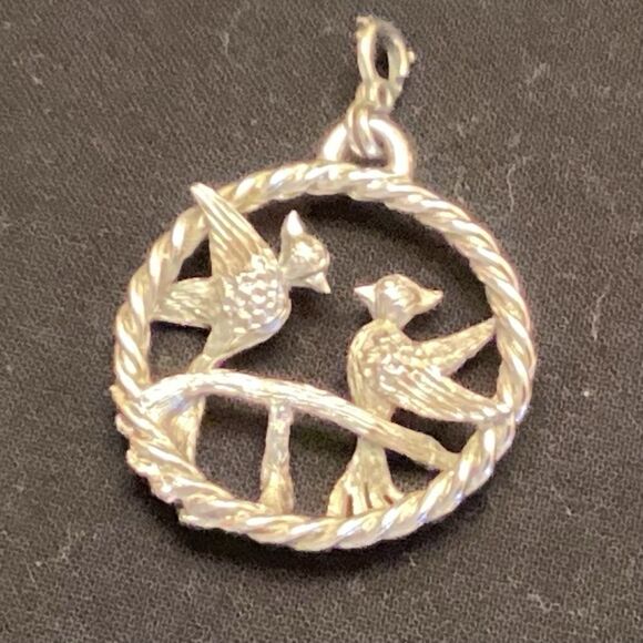 Silvertone Pendant Featuring Birds - Picture 6 of 8